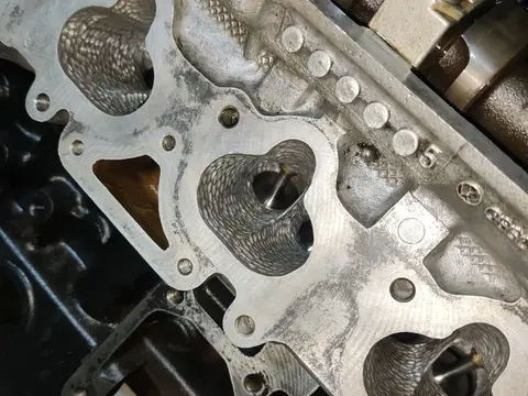 Prace mechaniczne przy samochodzie klienta - Gold Engine